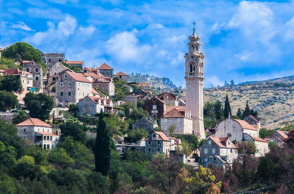 Brač je idealna destinacija za odmor ili nautičku pustolovinu